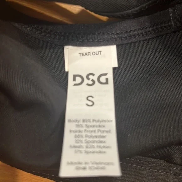 Nwt DdG sports bra size small . - Picture 4 of 6